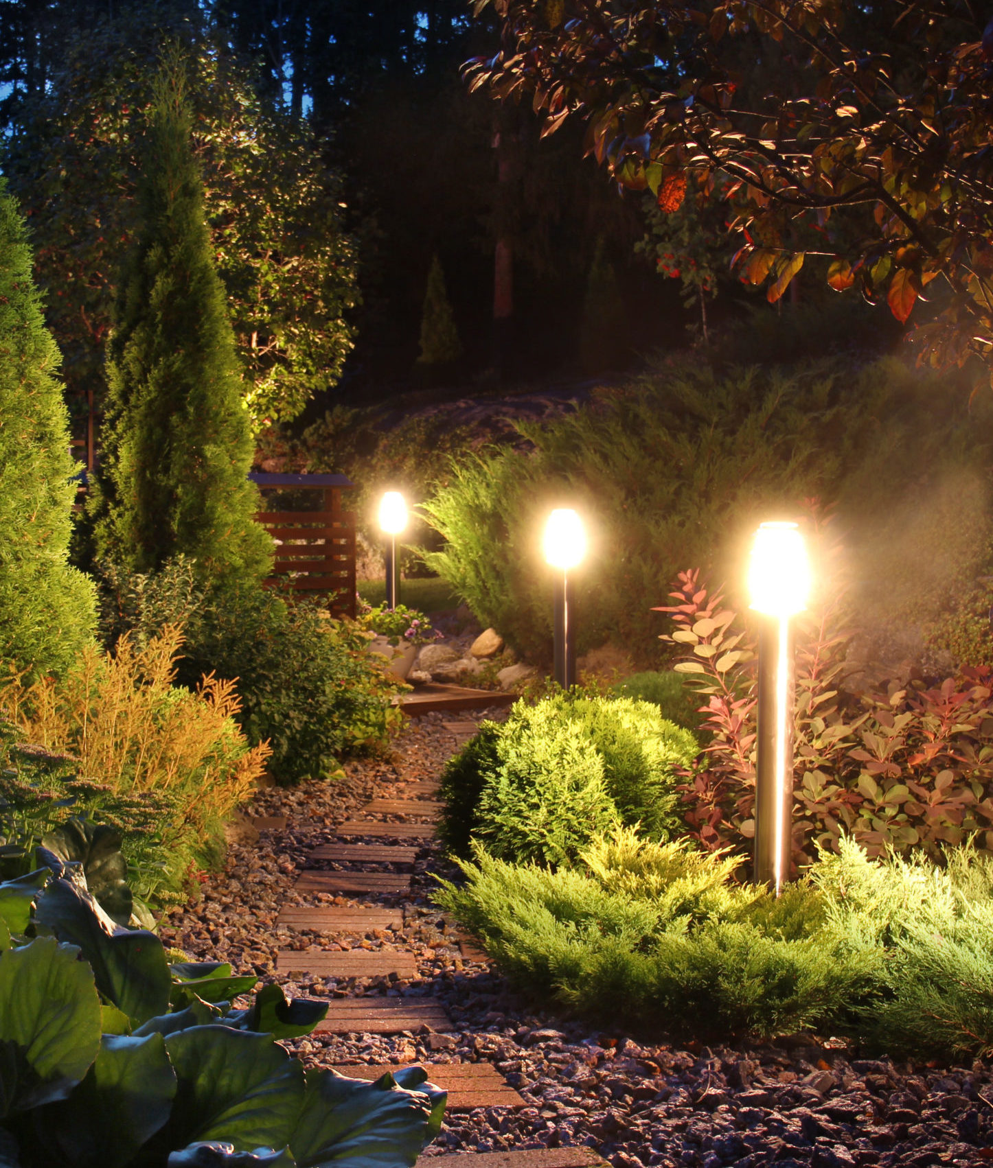 Illuminated garden path patio